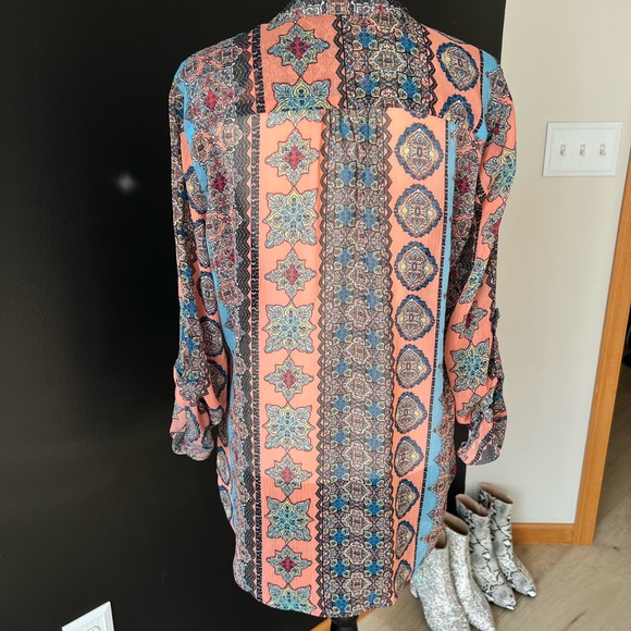 Kut from the Kloth blouse - Picture 2 of 9